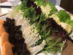 -拾味馆·浓鲜骨汤(光谷天地店)
