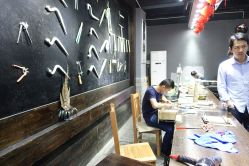 -凤凰县苗族银饰锻制技艺传习所