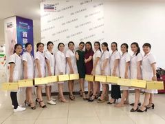 上课实景纹绣-首脑美容美发化妆美甲培训学校(龙岗校区)