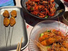 -肥肥虾庄·金牌油焖大虾(汉街SKP店)