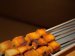 烤鱼豆腐-肠王卤煮(西单食宝街店)