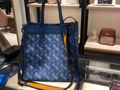 -COACH蔻驰(银泰店)