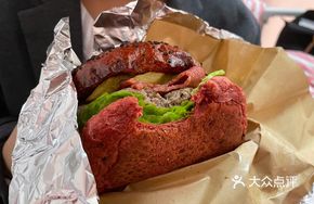 Thick-cut Pineapple Beef Burger