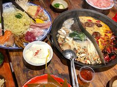 -周小明火锅(黑金冠社区店)