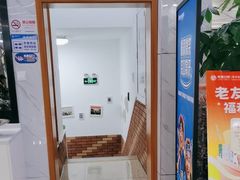 -茂菊口腔连锁(浦东南路店)
