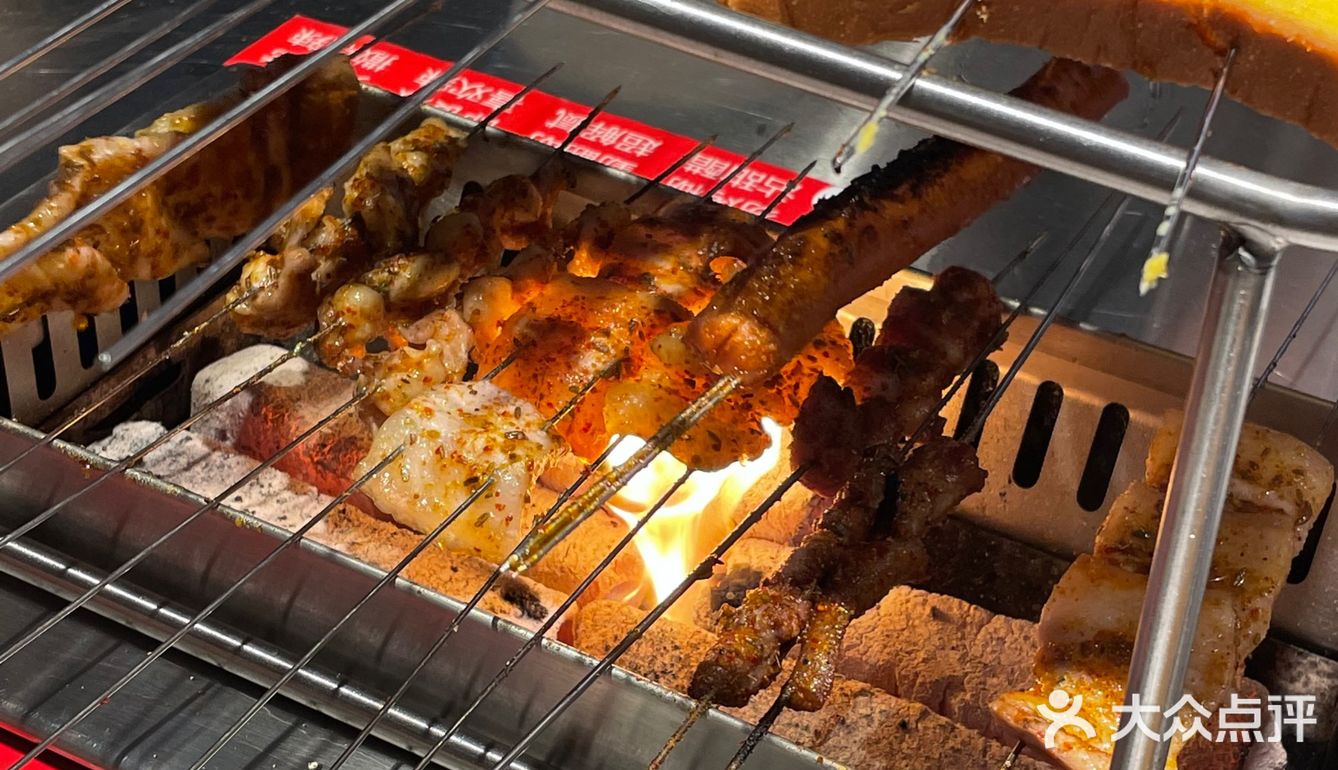 挑战吃遍学校附近50家巨巨巨好吃😋