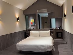 -上海虹桥中心爱琴海亚朵S酒店
