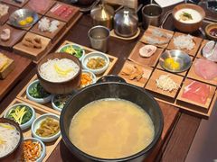 -银米·云南传统过桥米线(双廊黑金冠店)