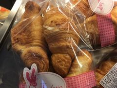 牛角酥-蜂蝶来饼店(拱北总店)