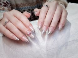 -沫儿·美甲美睫·半永久·皮肤管理