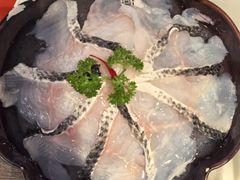 -尚尚仙·酸汤猪手·猪肚鸡火锅(华联万柳购物中心店)