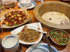 -滇香肴·云南菜蒸汽石锅鱼(云南北路店)