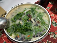 -刘姐啤酒鱼民族演艺餐厅(西街总店)