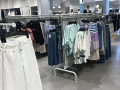 -H&M(天一广场店)