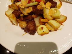 烧汁茴香蒜片爆澳洲和牛粒-北京四季酒店·采逸轩