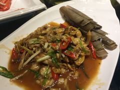 -宝燕海货工场(长江国际店)