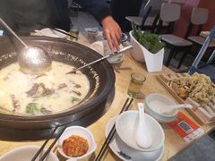 -陈大锅·岳阳鱼馆·地道岳阳菜(美食街店)