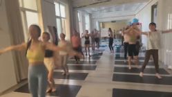 -亚太瑜伽普拉提学院