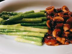 鲜口蘑烧芦笋-北平盛世·新京菜·北京烤鸭(劲松·双井店)