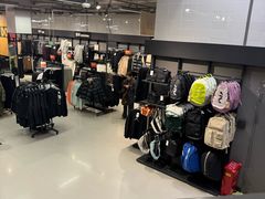 -王府井奥莱临潼小镇(临潼店)