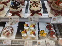 -花花卷卷·鲜食蛋糕(静安久光百货店)