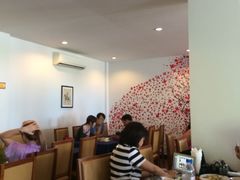 -Neary Khmer Restaurant