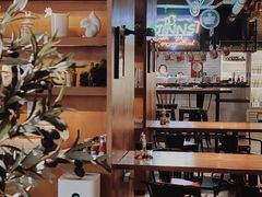 -JINNS锦时 steak&pizza(浸信会礼拜堂旧址店)