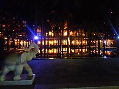 酒店夜景-岘港皇冠假日酒店
