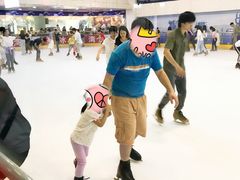 -正佳冰河湾真冰滑冰场