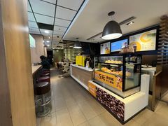 面包甜点陈列柜-麦当劳(总统大酒店店)