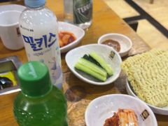 -喇喇排骨火锅·传统韩式脊骨汤(望京西园总店)
