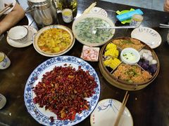 -黄桷树曹家私房菜(江与城店)