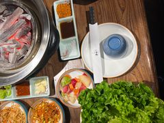 -明洞阿姨·韩式酱蟹烤肉·创意料理(三元桥店)