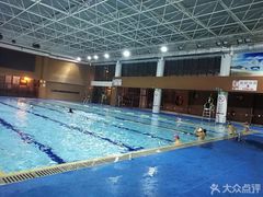 -曹路体育中心