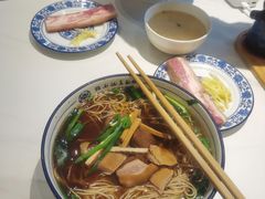 -镇南锅盖面馆(解放路店)