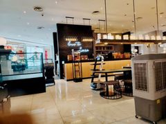-必胜客(砂之船中东奥莱店)