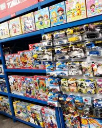 -逝水玩具折扣店