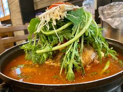 土豆排骨火锅-喇喇排骨火锅·传统韩式脊骨汤(望京西园总店)