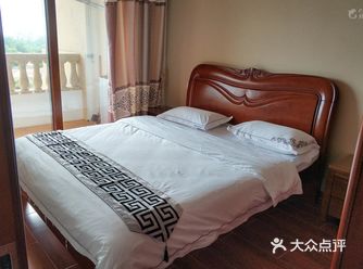 适合一家人度假公寓酒店，离银滩也近，价格是这附近最实惠的
