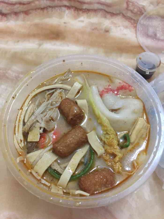 杨国福麻辣烫(金水路店)-"这个店我经常去我觉得味道不错 环境也很干.