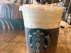 大溪地风情绵云冷萃-星巴克(西藏路店)