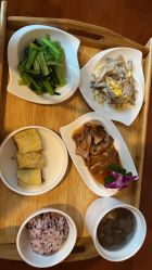 -卓玥国际月子会所(罗山路店)