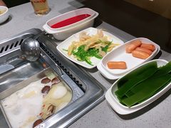 -海底捞火锅(曹安公路店)