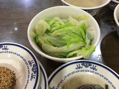 焯白菜-老爆肚满五香烧牛羊肉