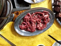 牛花边-五洞培记山庄·鲜牛肉火锅