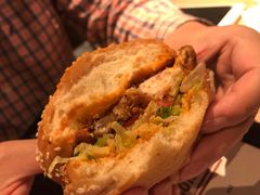 -The Habit Burger Grill 哈比特汉堡(复兴soho店)