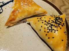 新疆羊肉烤包-那时新疆·若羌(经纬汇店)