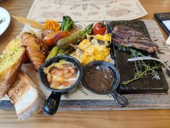 -Mark&Mars Restaurant