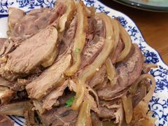 秘制炖牛腱子-聚发号清真菜馆