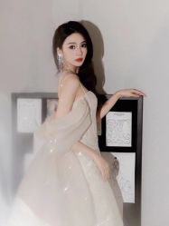 -Lady  Jane高端婚纱礼服馆